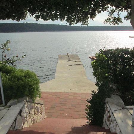 Apartments Petar - 6M From The Sea Barbat na Rabu 外观 照片