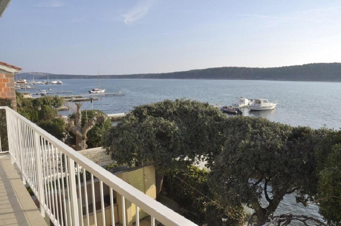 Apartments Petar - 6M From The Sea Barbat na Rabu 外观 照片