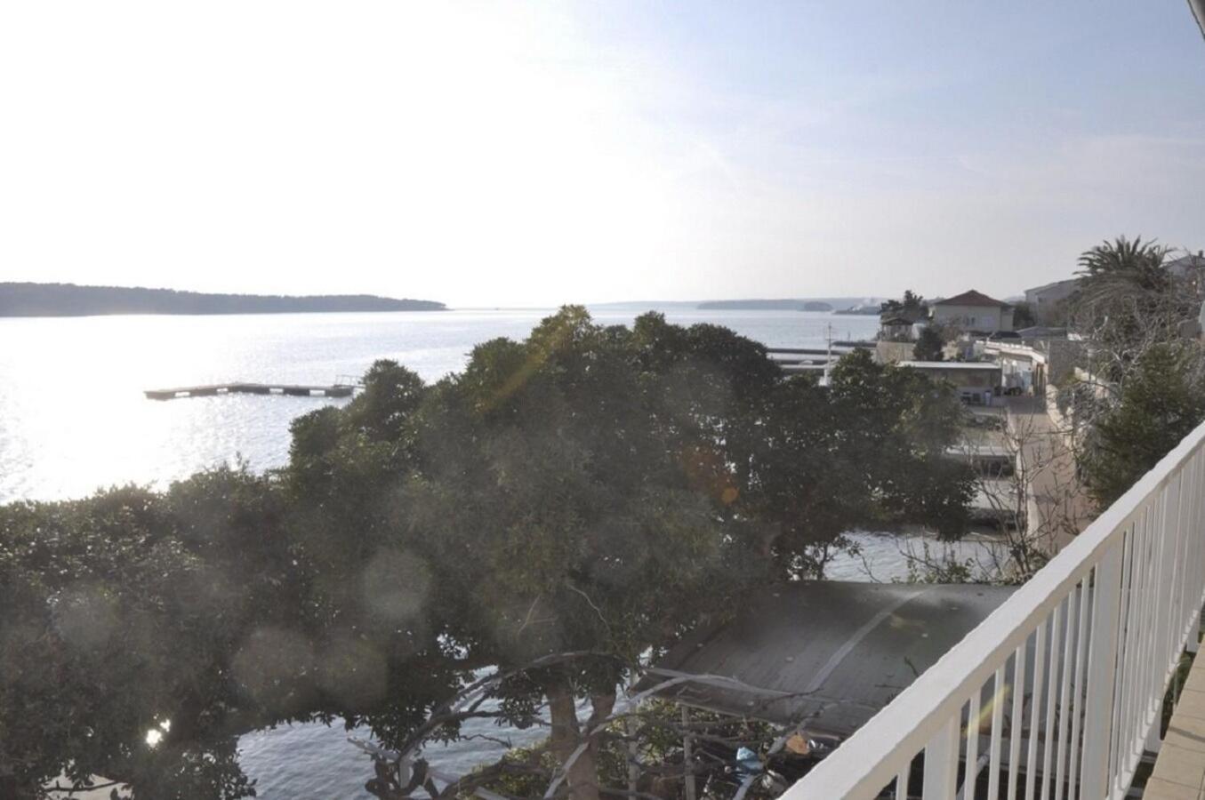 Apartments Petar - 6M From The Sea Barbat na Rabu 外观 照片